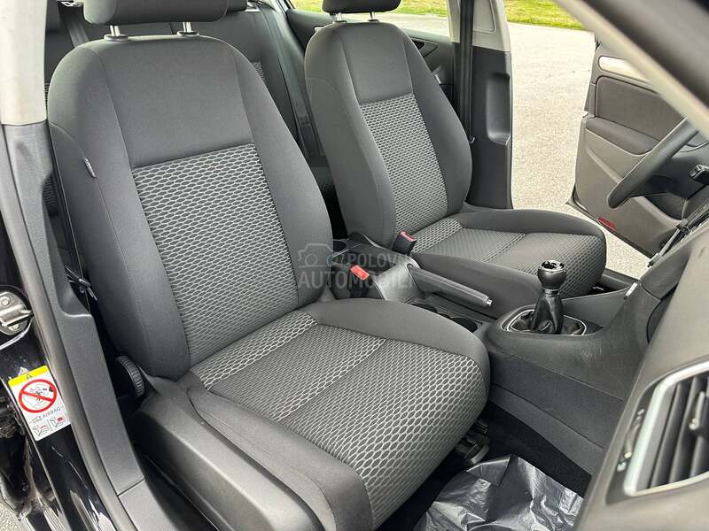 Volkswagen Golf 6 1.4b NOV NOV