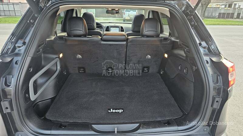 Jeep Cherokee 2.0 D 4x4 LIMIT/PANO