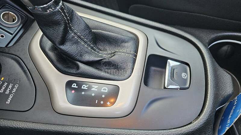 Jeep Cherokee 2.0 D 4x4 LIMIT/PANO