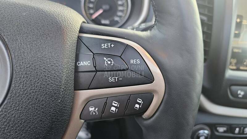 Jeep Cherokee 2.0 D 4x4 LIMIT/PANO