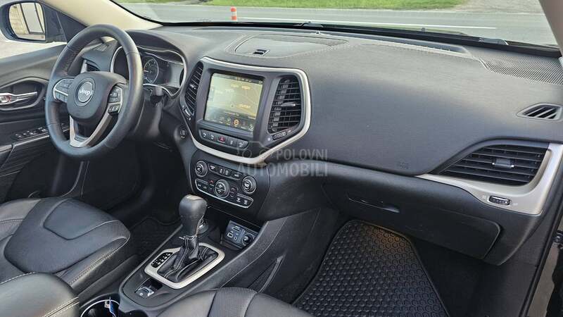 Jeep Cherokee 2.0 D 4x4 LIMIT/PANO