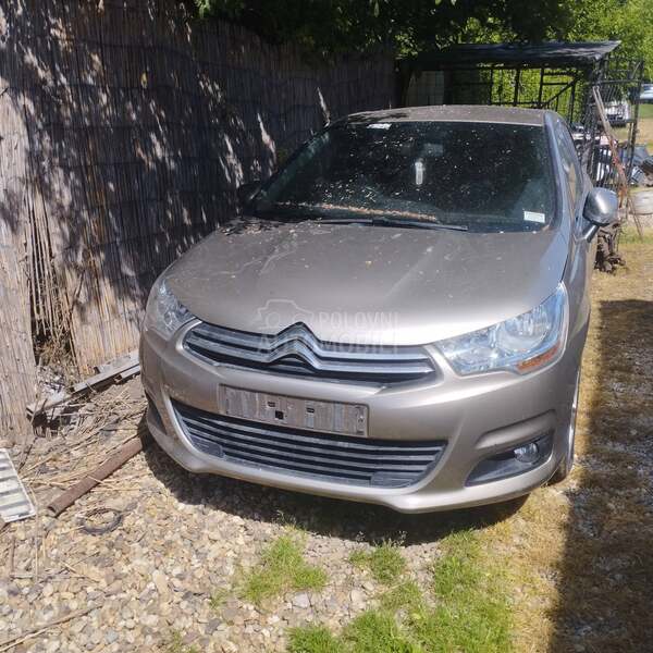 Citroen C4 -  kompletan auto u delovima