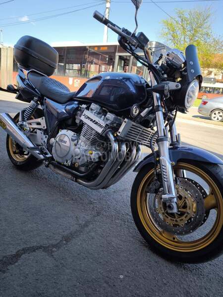 Yamaha XJR 1300