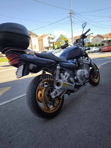 Yamaha XJR 1300