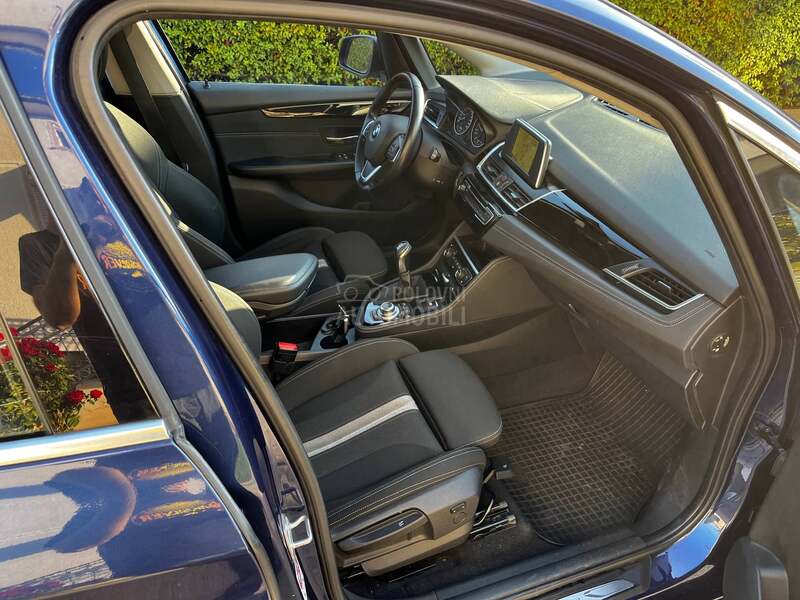 BMW 218 2.0