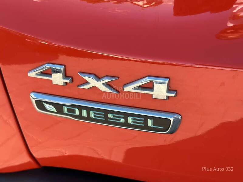 Jeep Renegade N O V