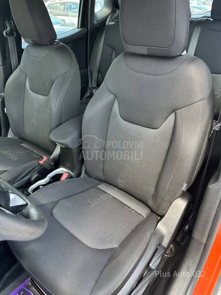 Jeep Renegade N O V