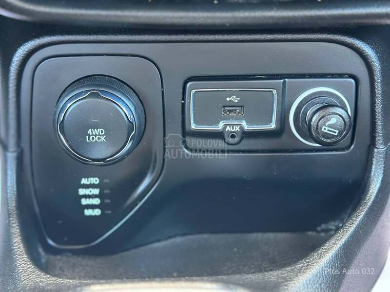 Jeep Renegade N O V