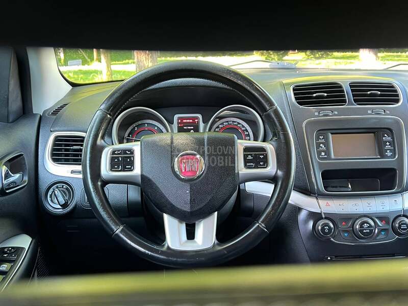 Fiat Freemont 