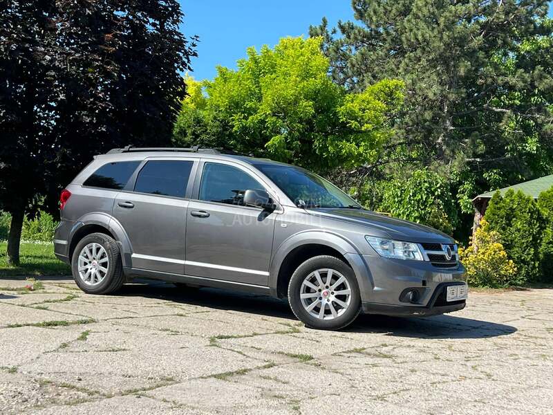 Fiat Freemont 