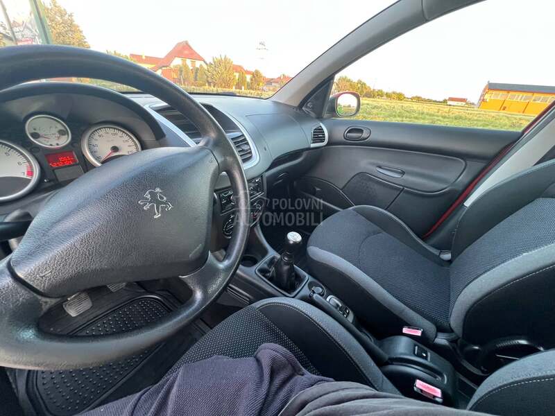 Peugeot 206 plus 1.1 OČUVAN