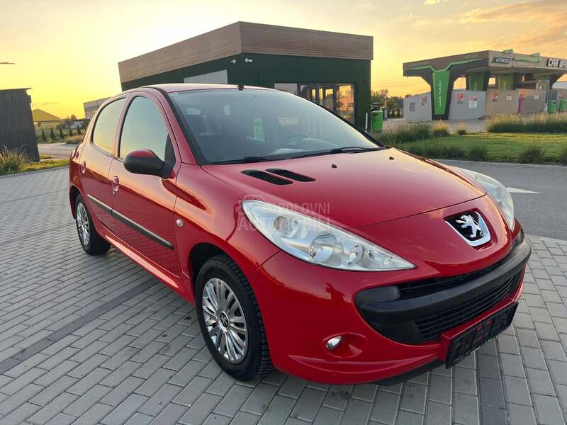 Peugeot 206 plus 1.1 OČUVAN