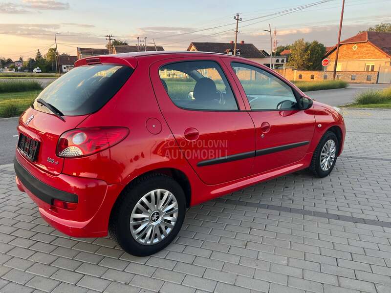 Peugeot 206 plus 1.1 OČUVAN