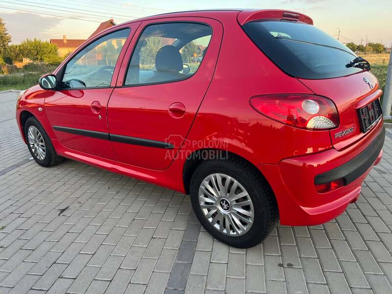 Peugeot 206 plus 1.1 OČUVAN