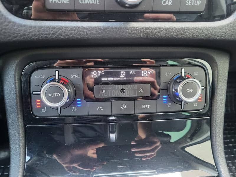 Volkswagen Touareg V6 3.0 TDI