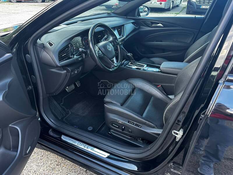 Opel Insignia 2.0 GRAND SPORT OPC