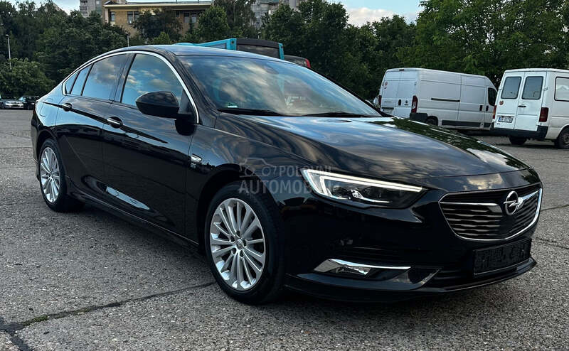 Opel Insignia 2.0 GRAND SPORT OPC