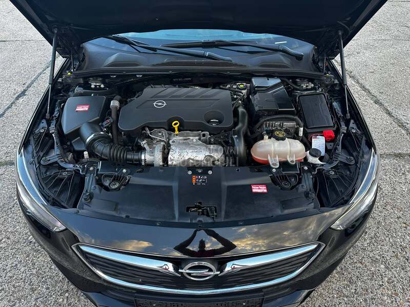 Opel Insignia 2.0 GRAND SPORT OPC