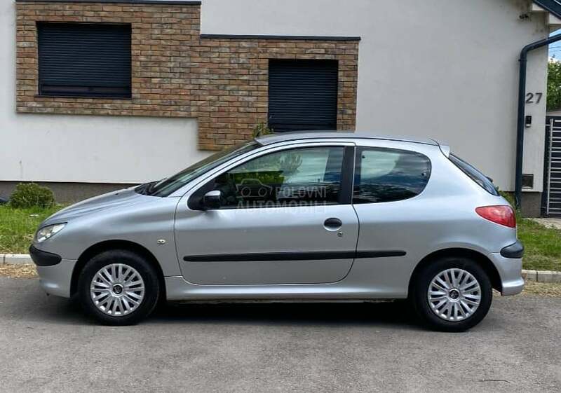Peugeot 206 1.4b / N O V