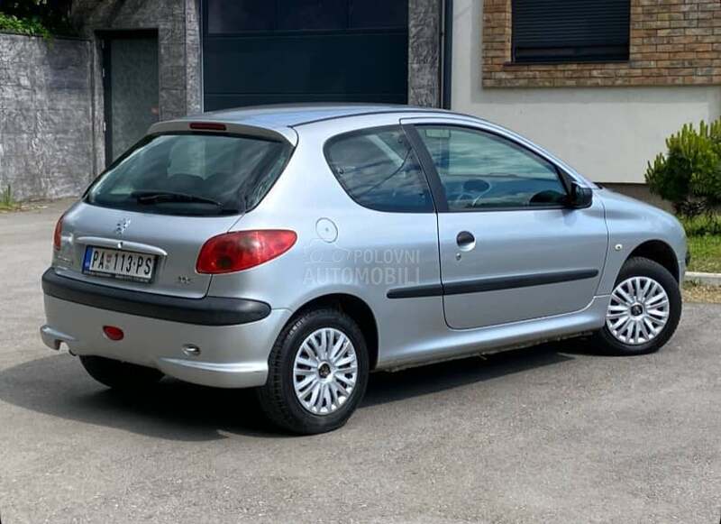 Peugeot 206 1.4b / N O V