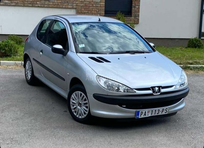 Peugeot 206 1.4b / N O V