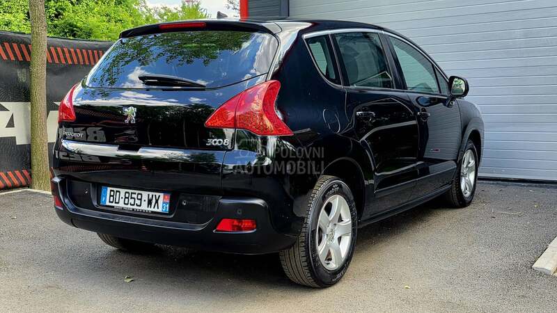 Peugeot 3008 1.6E-HDI ALLURE