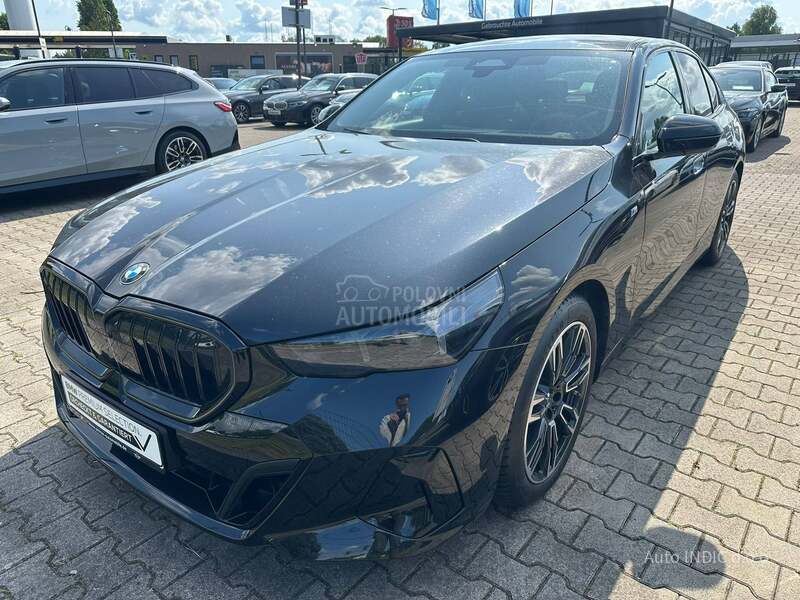 BMW 520 M ProPano Iconic HK