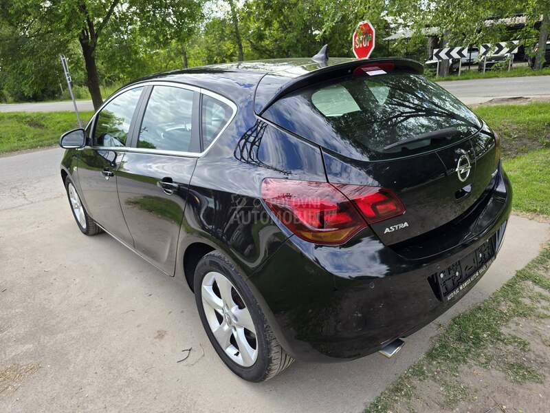 Opel Astra J 1,6turbo