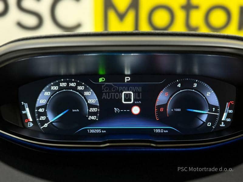 Peugeot 3008 Led/Virtual/EAT8 Peugeot 3008 Led/Virtual/EAT8