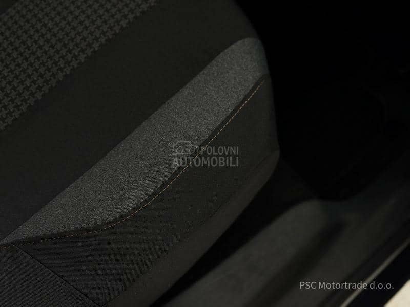 Peugeot 3008 Led/Virtual/EAT8 Peugeot 3008 Led/Virtual/EAT8