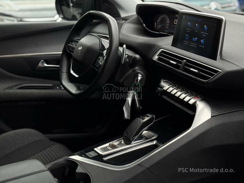 Peugeot 3008 Led/Virtual/EAT8 Peugeot 3008 Led/Virtual/EAT8