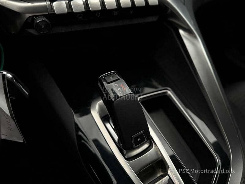 Peugeot 3008 Led/Virtual/EAT8 Peugeot 3008 Led/Virtual/EAT8