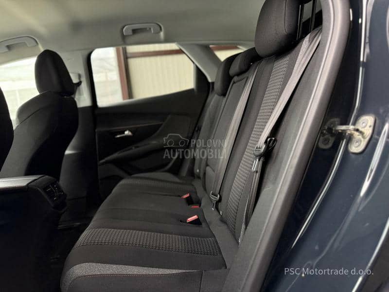 Peugeot 3008 Led/Virtual/EAT8 Peugeot 3008 Led/Virtual/EAT8