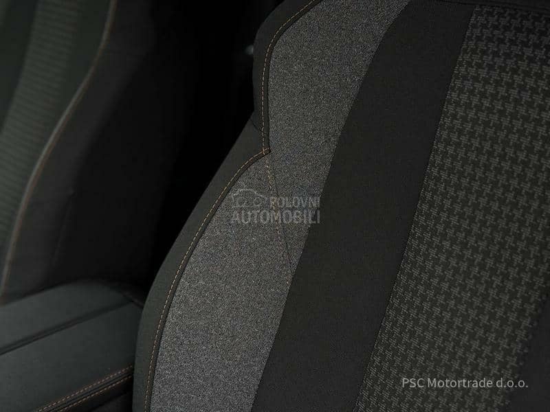 Peugeot 3008 Led/Virtual/EAT8 Peugeot 3008 Led/Virtual/EAT8