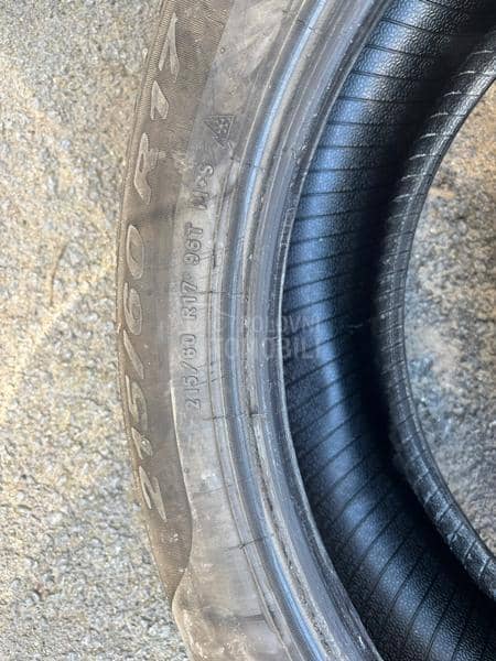 Pirelli 215/60 R17 Zimska