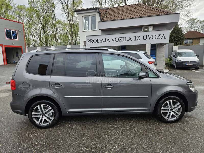 Volkswagen Touran HIGHTLINE D S G