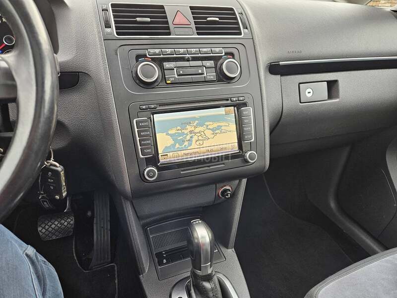 Volkswagen Touran HIGHTLINE D S G