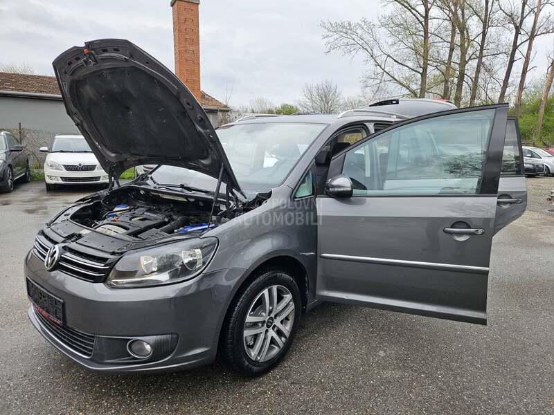 Volkswagen Touran HIGHTLINE D S G