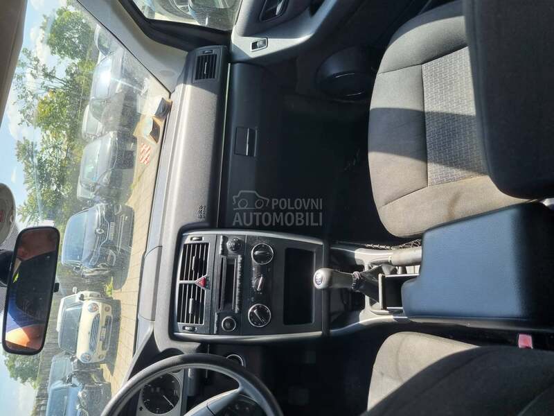Mercedes Benz B 180 
