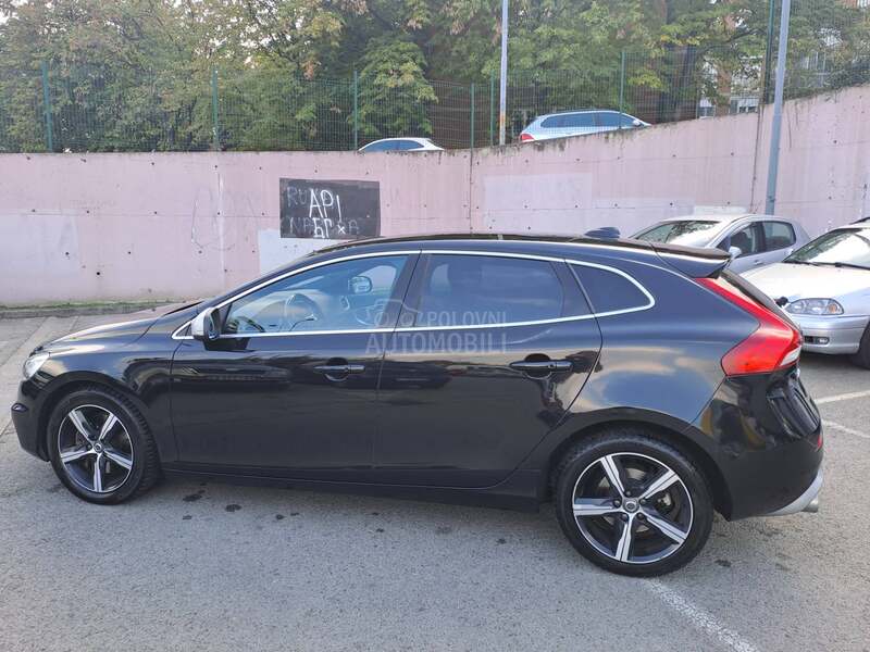 Volvo V40 R-Design