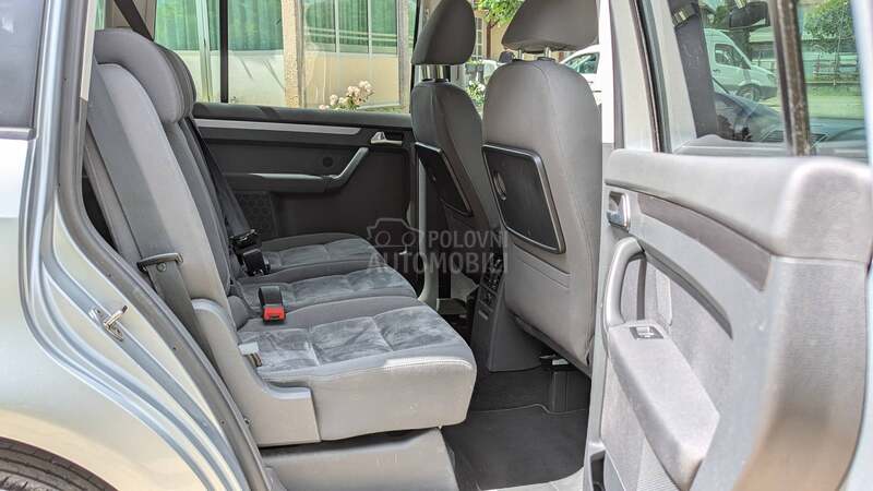 Volkswagen Touran 2.0 TDi /DSG/F.U.L
