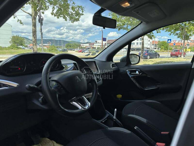 Peugeot 208 1.6 ALLURE CH