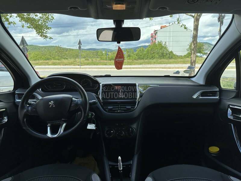 Peugeot 208 1.6 ALLURE CH
