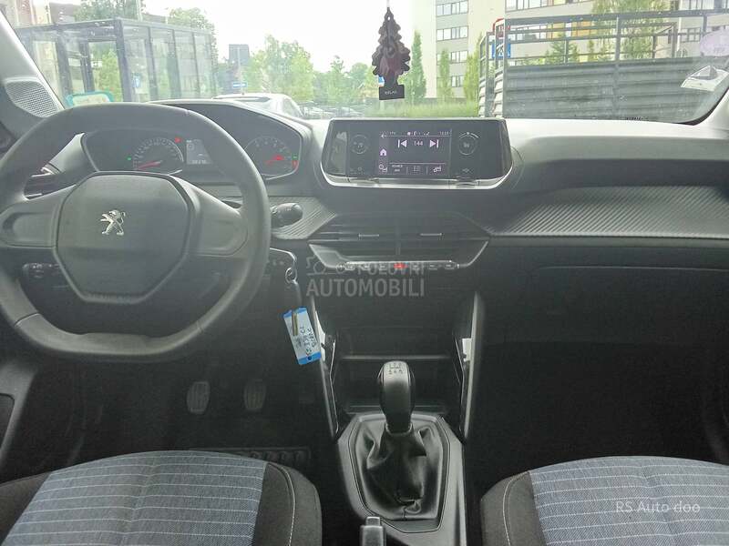 Peugeot 208 3,5,0,0,0,k,m