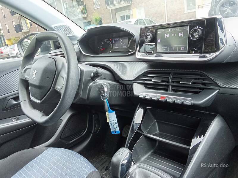 Peugeot 208 3,5,0,0,0,k,m