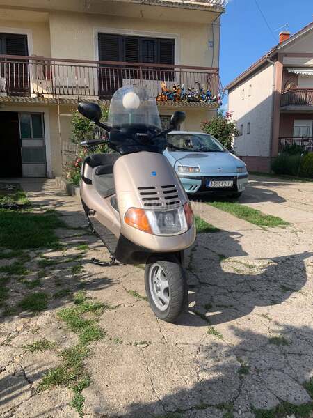 Piaggio hexagon