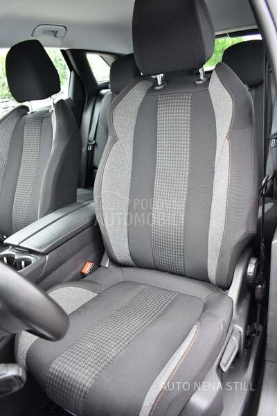 Peugeot 3008 1.5 Active AT