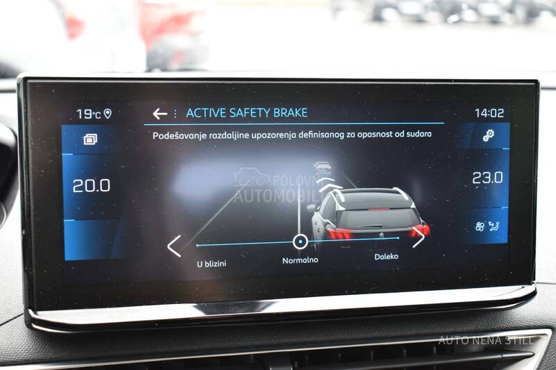 Peugeot 3008 1.5 Active AT