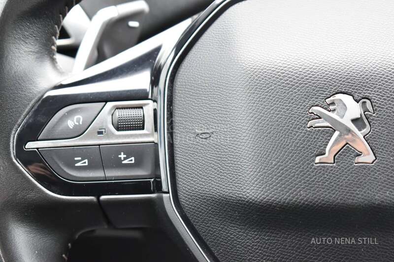Peugeot 3008 1.5 Active AT