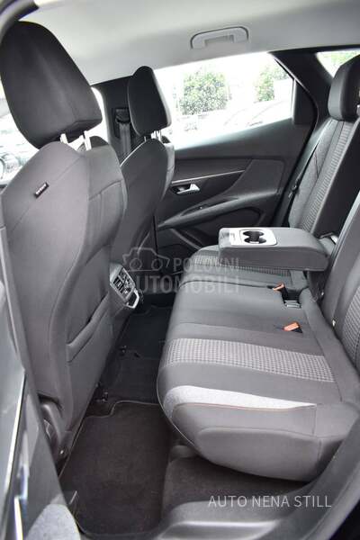 Peugeot 3008 1.5 Active AT
